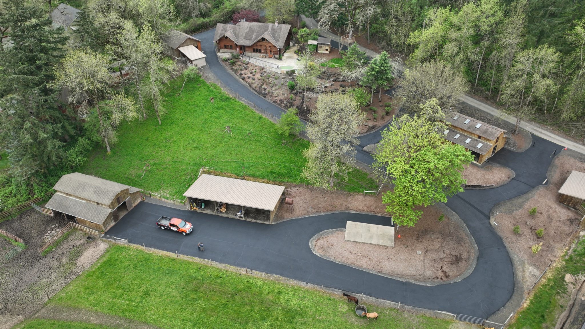 The Best Time of Year to Sealcoat Your Driveway in Oregon