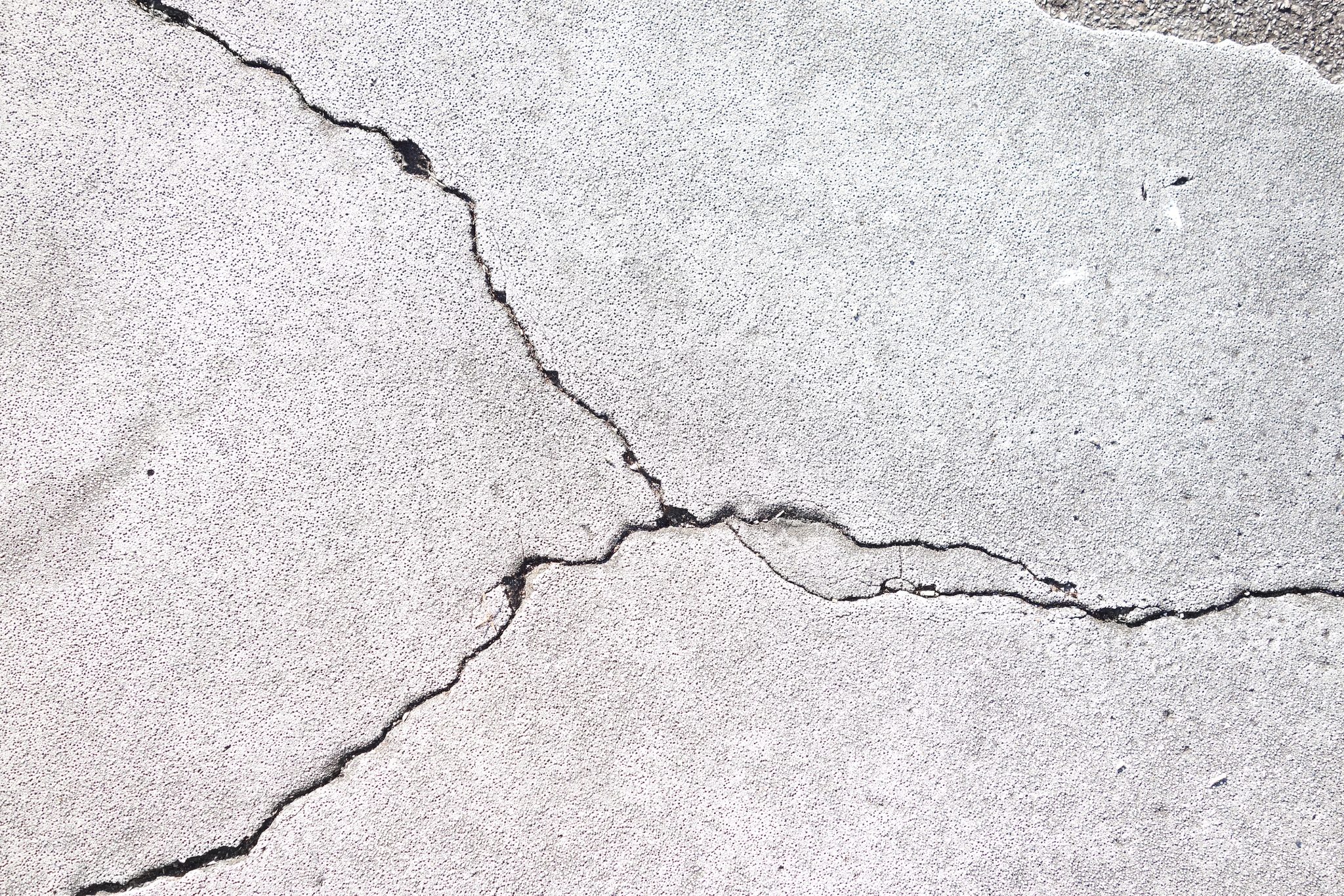 What are the Most Common Asphalt Repair Issues?