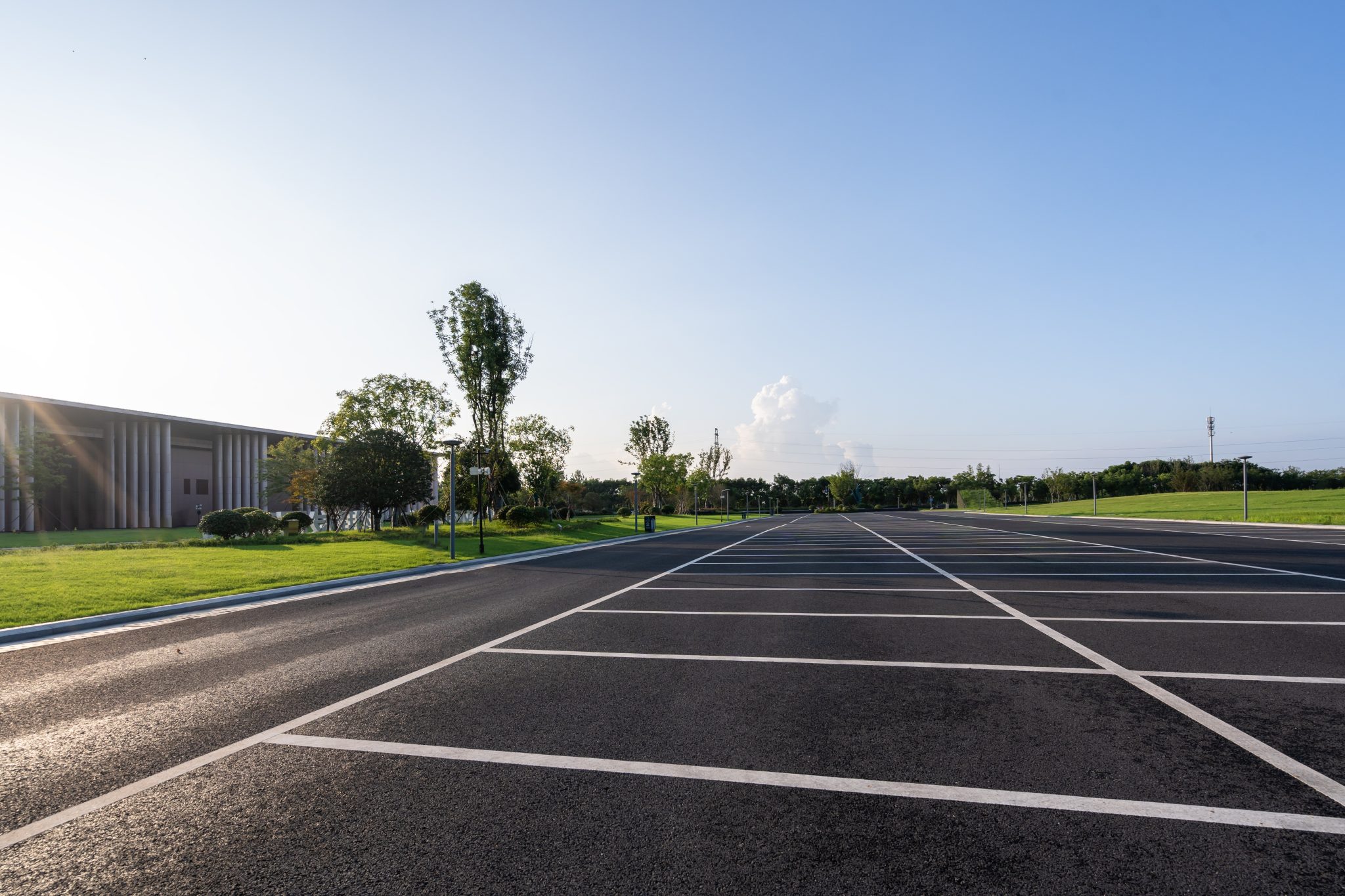 How Can Sealcoating Extend the Lifespan of Your Asphalt?