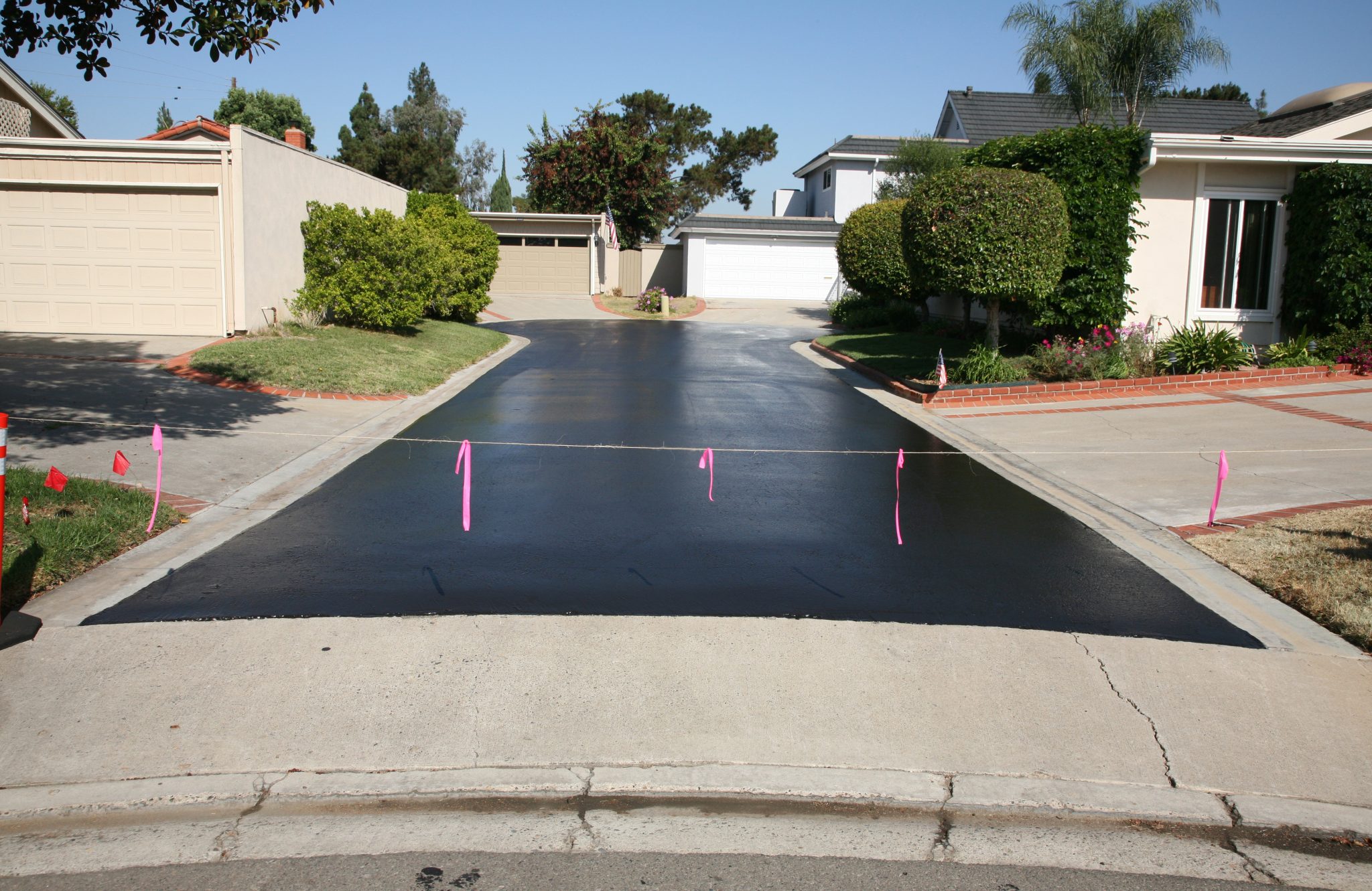 5 Signs Your Driveway Needs Immediate Sealcoating
